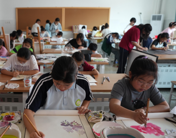 潜移默化地启蒙了天然保护意识也为未来的科学探求奠定基础