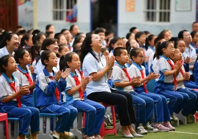数据规范完成学生成长信息教育资源风险隐患预警的跨层级 数据规范完成学生成长信息教育资源风险隐患预警的跨层级